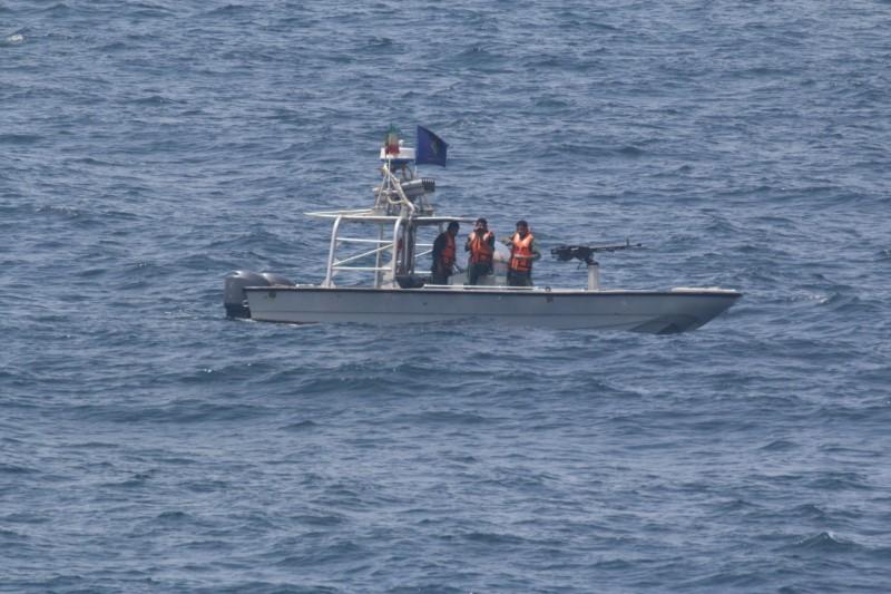 IRGC-boats-34-034