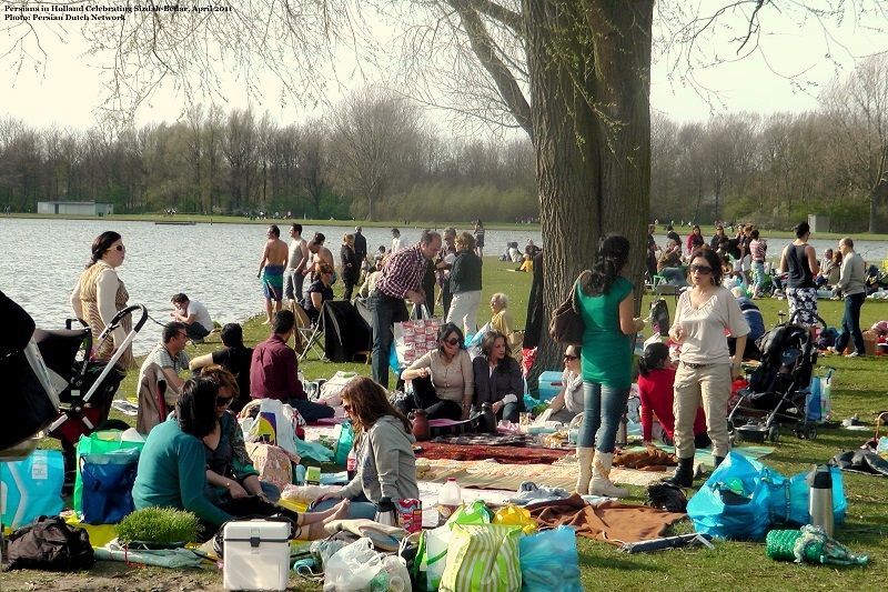 Persians_in_Holland_Celebrating_Sizdah_Bedar_April_2011_-_Photo_by_Persian_Dutch_Network-PDN