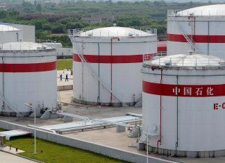 Iranian Oil Offers to Chinese Buyers Fall as US Blockade Bites, Sources Say