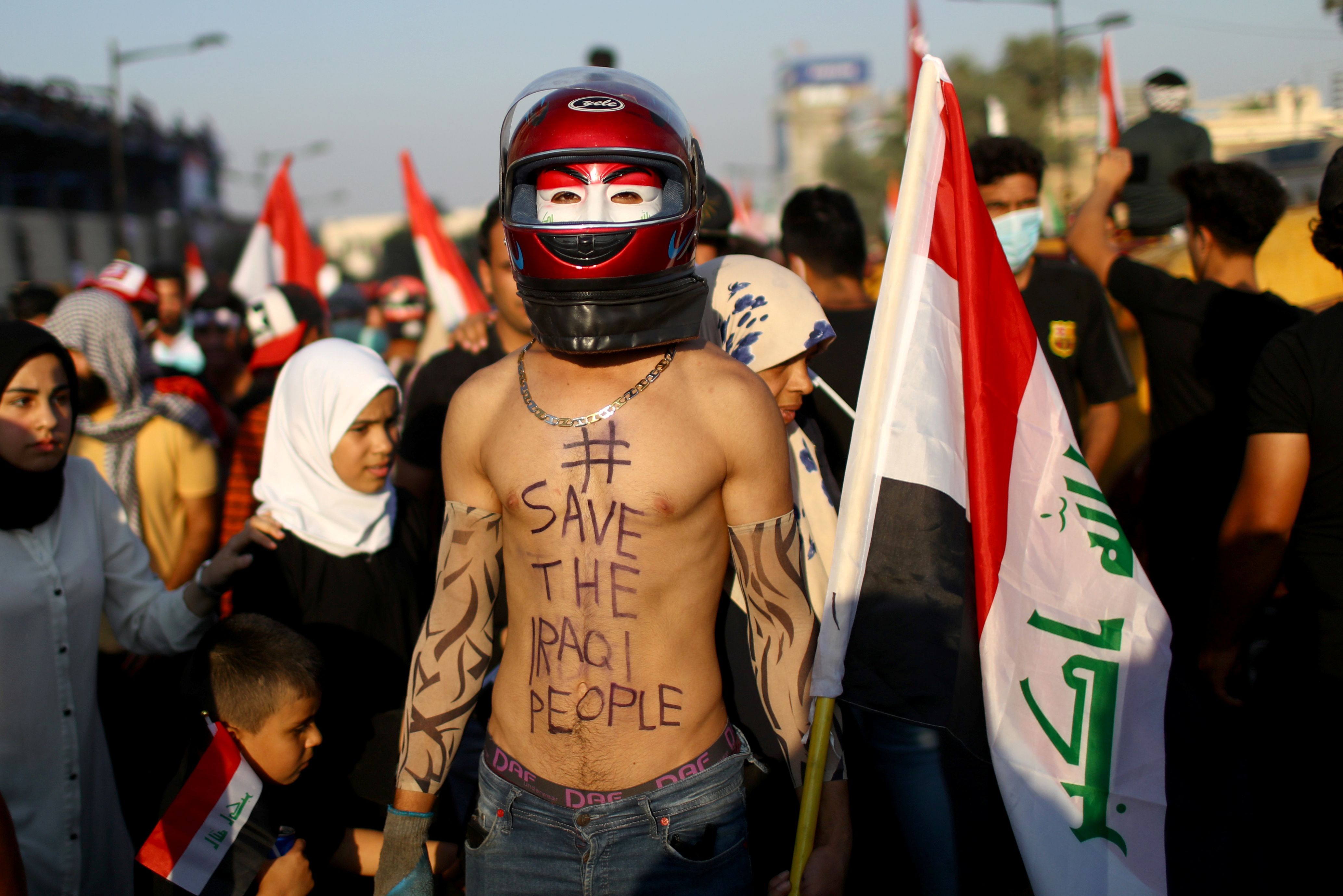 2019-11-01T155934Z_1652001150_RC1E9EADCD60_RTRMADP_3_IRAQ-PROTESTS