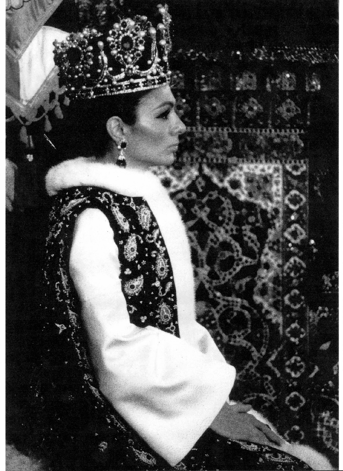 personal-collection-Coronation-Golestan-Palace-Tehran-Oct-26-1967-gown-designed-by-Dior