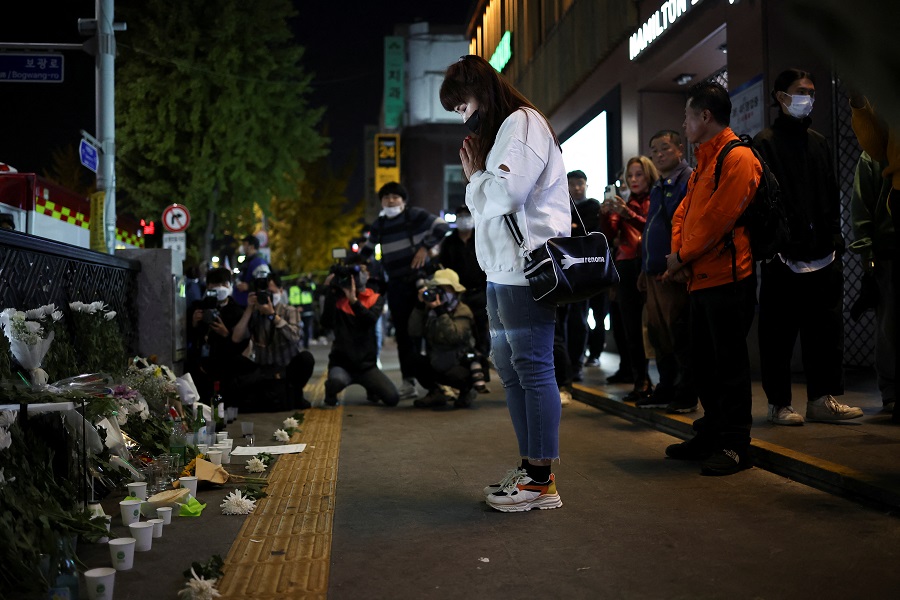 2022-10-30T092758Z_259387729_RC2LBX9ACJKP_RTRMADP_3_SOUTHKOREA-STAMPEDE