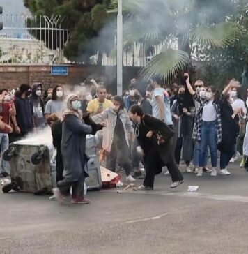 Iranian Protesters Defy Crackdown With Nationwide Demonstrations