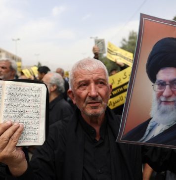 Ayatollah Khamenei Demands ‘Most Severe Punishment’ for Those Who Burn Koran