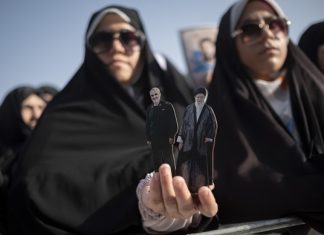 Iran Intelligence Operatives Signalled Openness to Talks with CIA to End War, NYT Reports