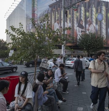 Iranian Bahá’ís Are Being Targeted After Israel Attack, UK Official Says