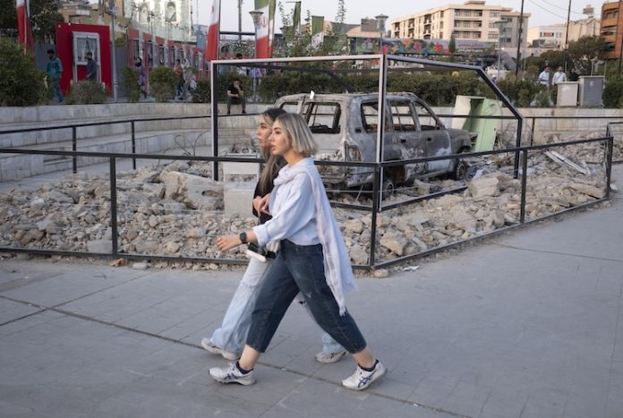 2025-09-10T000000Z_441263498_MT1NURPHO000YZKWZK_RTRMADP_3_CELEBRATION-RALLY-PROPHET-MUHAMMAD-BIRTHDAY