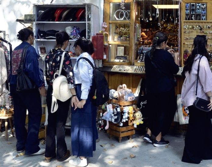 2025-09-15T004930Z_712277675_MT1YOMIUR0009BEJPG_RTRMADP_3_WOMEN-WITHOUT-HIJABS-IN-TEHRAN