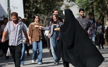 ANALYSIS – Iran’s Dual Reality: As Veil Restrictions Ease, Political Crackdown Deepens