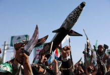 Yemen’s Houthis Threaten Saudi Targets Over Iran Flight to Sanaa