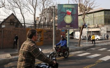 Britain Temporarily Closes Embassy in Tehran
