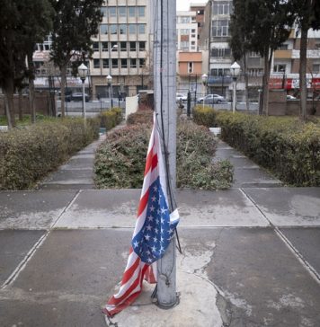 Iranian Cleric Says Iran May Target US Investments in Region if Attacked