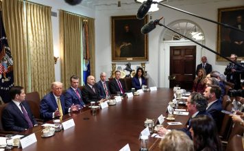 Trump Weighs Broader Cabinet Shake-up As Iran War Pressure Grows