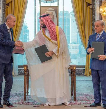 Turkey, Pakistan, Saudi Arabia Defence Pact Technically Same as NATO’s Article 5, Minister Says