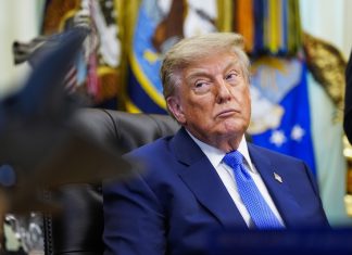 Trump Demands Islamic Republic Pay Compensation for Deaths as Hormuz Deal Hopes Fade
