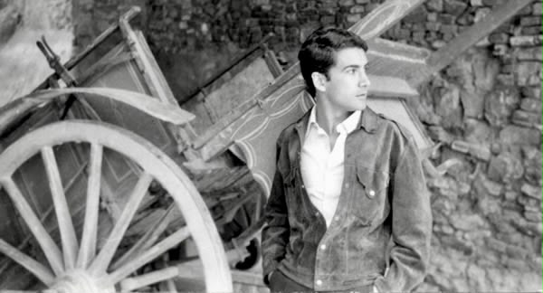Remembering Keyvan Khosrovani, Prominent Iranian Architect, Designer, and Couturier
